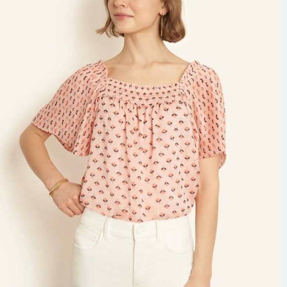 NWT Ann Taylor Floral Pleated Square Neck Top Blouse Pink Womens Size XS - Picture 1 of 7